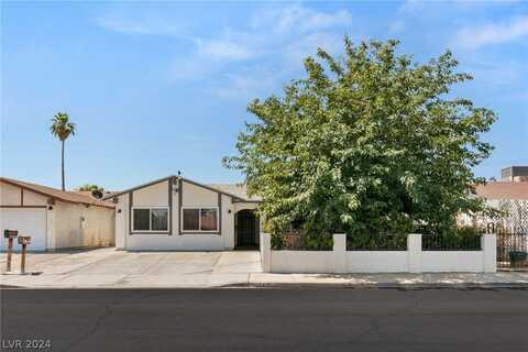 4471 Wisconsin Avenue, Las Vegas, NV 89104