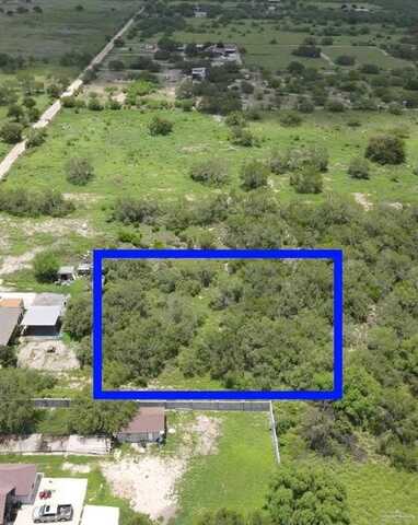 8 Rosa Salinas Road, Rio Grande City, TX 78582