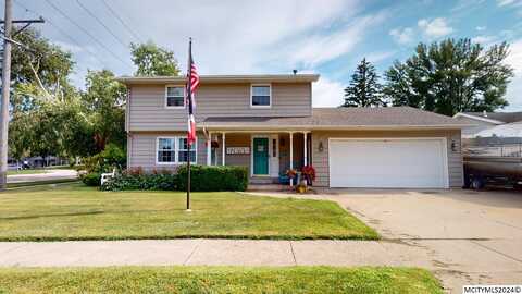 1469 7th SE, MASON CITY, IA 50401