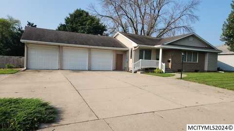 813 4th SE, MASON CITY, IA 50401