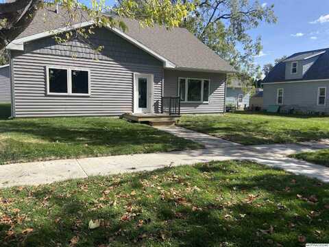617 S Massachusetts, MASON CITY, IA 50401