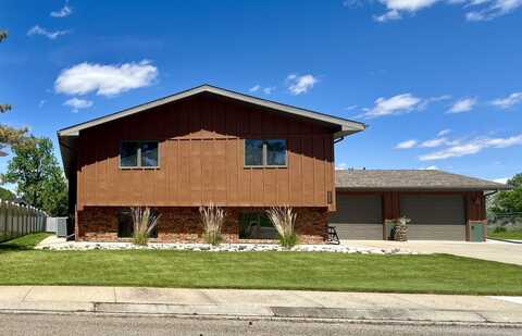 312 Georgetown Dr, Glendive, MT 59330