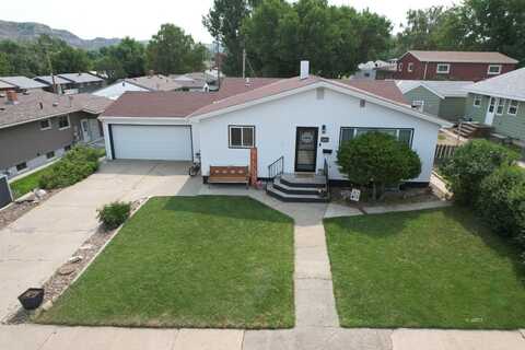 915 S Nowlan Ave, Glendive, MT 59330