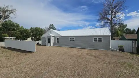 515 E Holly St, Sidney, MT 59270