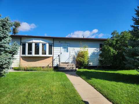 413 Maple Ave., Glendive, MT 59330