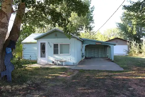 315 Olive Ave, Wibaux, MT 59353