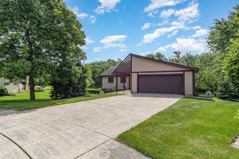 654 Harvest Court, Crown Point, IN 46307