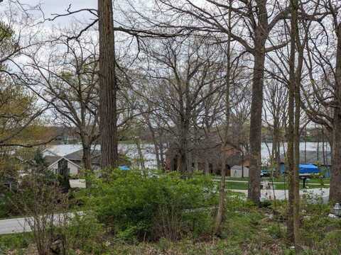3580 W Lakeshore Drive, Crown Point, IN 46307