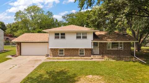 716 W 66th Avenue, Merrillville, IN 46410