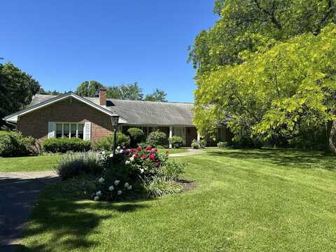 2302 Vale Park Road, Valparaiso, IN 46383