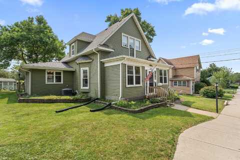 653 W Chicago Street, Valparaiso, IN 46385