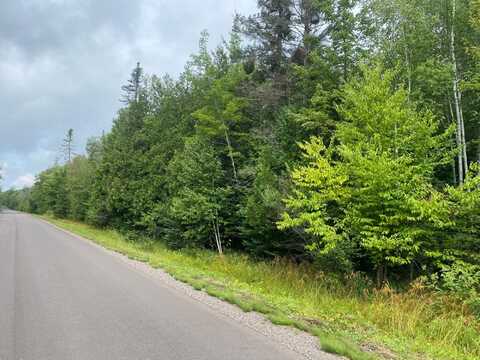 On MAPLE RIDGE RD, Park Falls, WI 54552