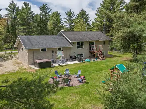 8228 TREASURE DR, Saint Germain, WI 54558