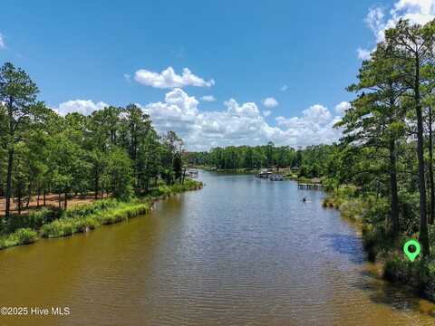 65 Tarpon Pointe Road, Bath, NC 27808