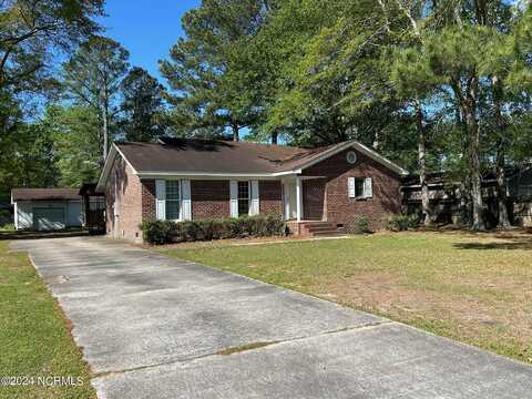 2746 Pinewood Drive, Kinston, NC 28504