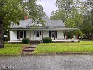 108 S Grimes Street, Robersonville, NC 27871