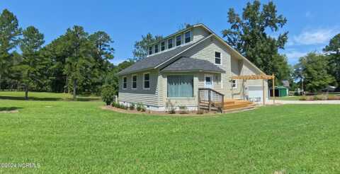 562 Richlands Loop Road, Richlands, NC 28574