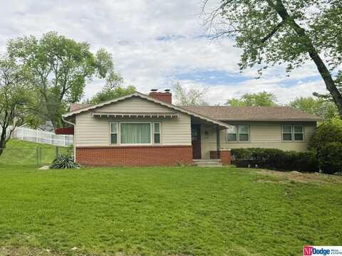 8406 Cedar Street, Omaha, NE 68124