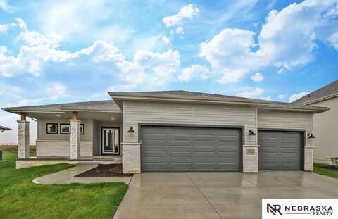 12351 Elk Ridge Circle, Papillion, NE 68046