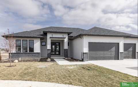 15525 Riha Circle, Springfield, NE 68059