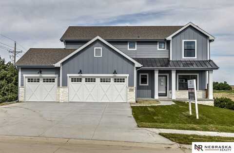 11805 S 110 Avenue, Papillion, NE 68046