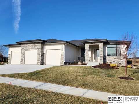 21014 E Street, Elkhorn, NE 68022