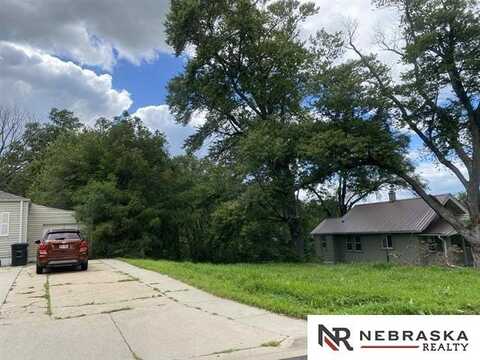 6324 N 34th Street, Omaha, NE 68111