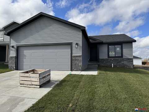 4330 Woodside Village Drive, Lincoln, NE 68528