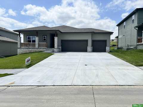 17521 Clay Street, Elkhorn, NE 68007