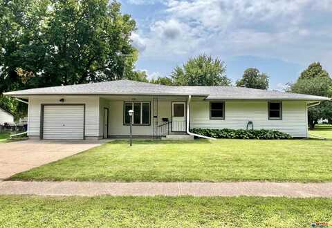 215 5th Street, Friend, NE 68359