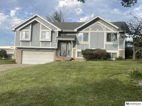 11218 Grande Avenue, Omaha, NE 68164