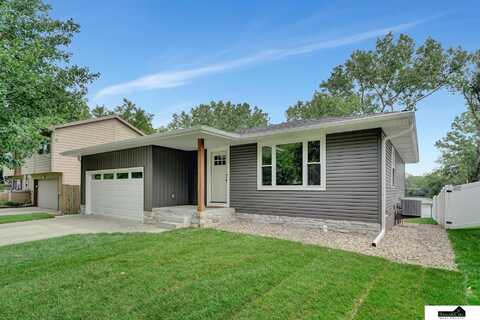 1100 SW 24TH Street, Lincoln, NE 68522