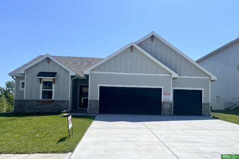 8707 N 177th Street, Bennington, NE 68007