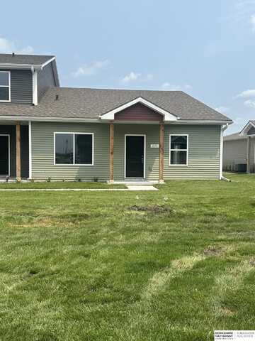 2127 N Aaron Way, Fremont, NE 68025