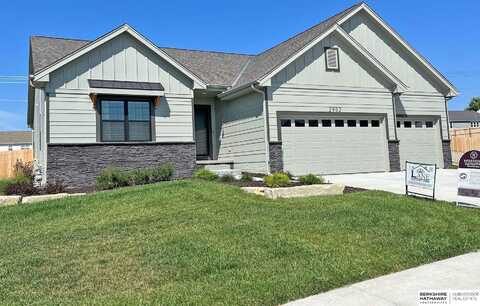 2902 N 167th Circle, Omaha, NE 68116