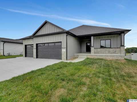 9500 Dalton Drive, Lincoln, NE 68516