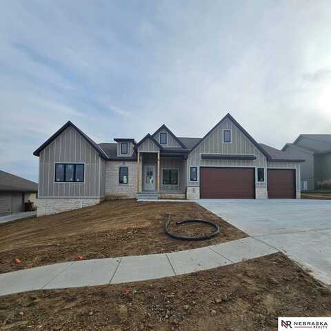 325 S Lakeview Way, Ashland, NE 68003