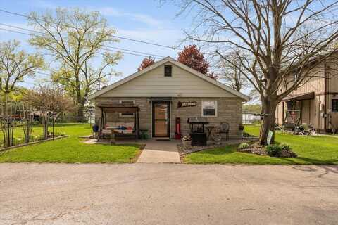 68526 Garver Lake Road, Edwardsburg, MI 49112