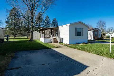 69205 Garver Lake Road, Edwardsburg, MI 49112