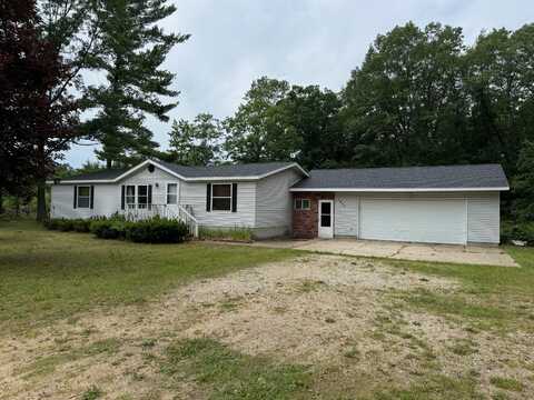 1230 Seaman Road, Wellston, MI 49689