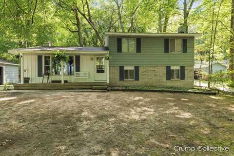 13280 Oakcrest Avenue NE, Gowen, MI 49326