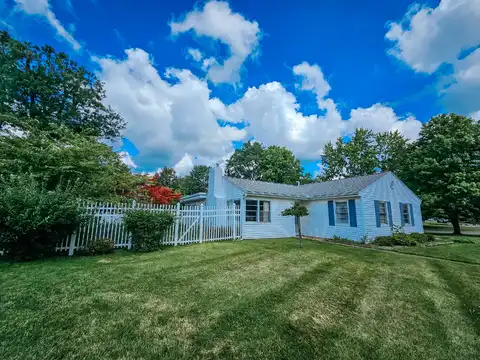 104 Lumbard Street, Hillsdale, MI 49242