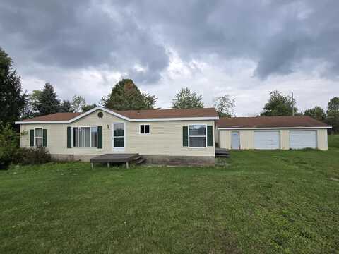 952 Shaw Road Road, Casnovia, MI 49318