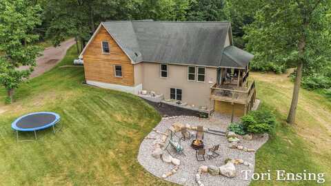 9634 Amsden Road, Fenwick, MI 48834