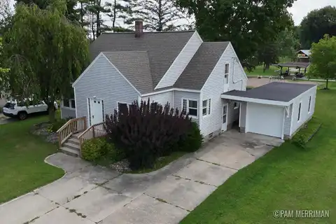 220 Fifth Street, Lakeview, MI 48850