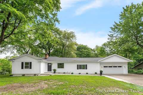 18172 N Fruitport Road, Spring Lake, MI 49456