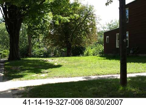 746 Clancy Avenue NE, Grand Rapids, MI 49503