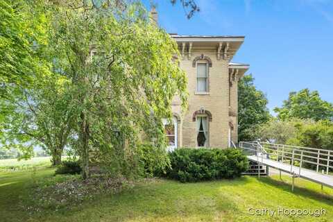 1890 Jefferson Road, Ionia, MI 48846