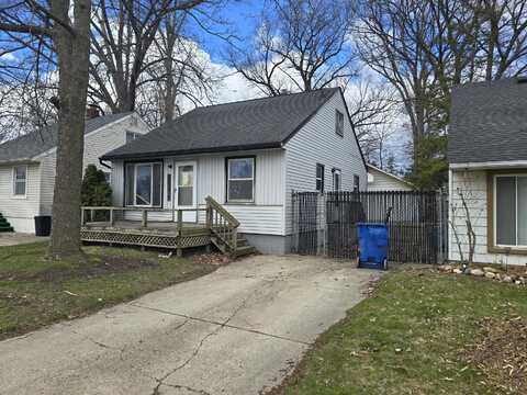 4251 Dolores Avenue, Warren, MI 48091