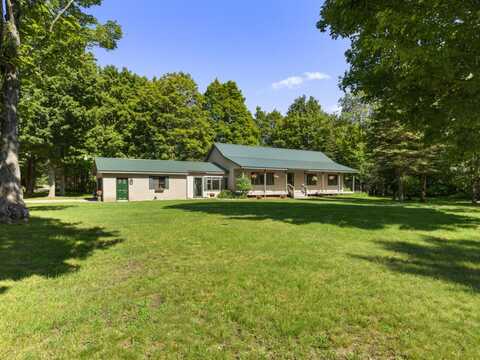 8880 Cadillac Highway, Benzonia, MI 49616